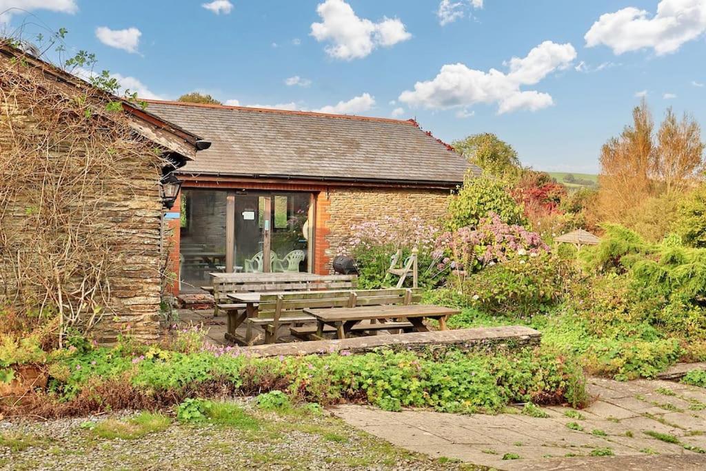 Guest Homes - Hayloft Cottage Combe Martin Buitenkant foto