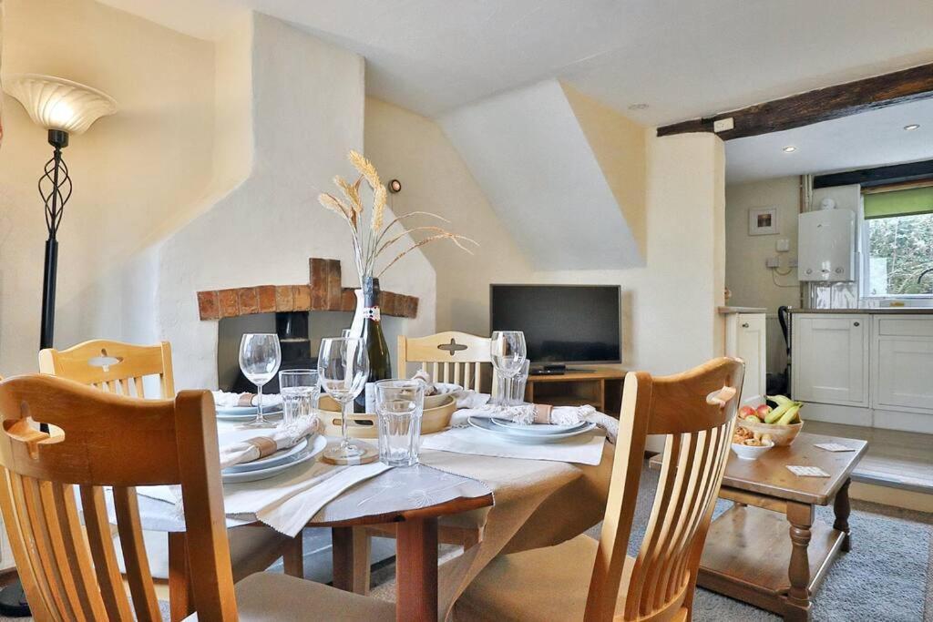 Guest Homes - Hayloft Cottage Combe Martin Buitenkant foto
