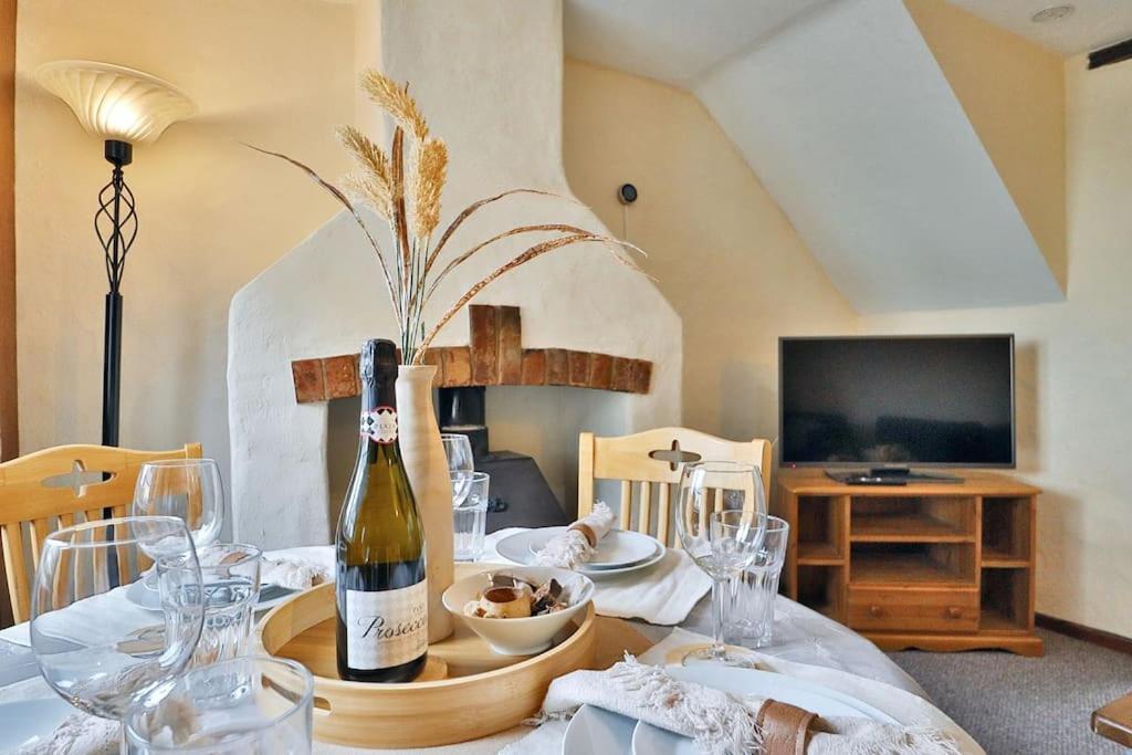 Guest Homes - Hayloft Cottage Combe Martin Buitenkant foto
