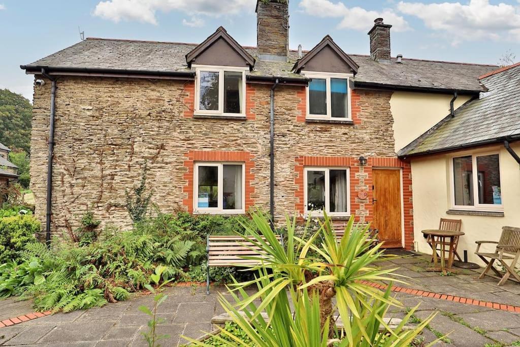 Guest Homes - Hayloft Cottage Combe Martin Buitenkant foto