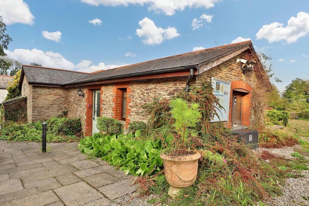 Guest Homes - Hayloft Cottage Combe Martin Buitenkant foto